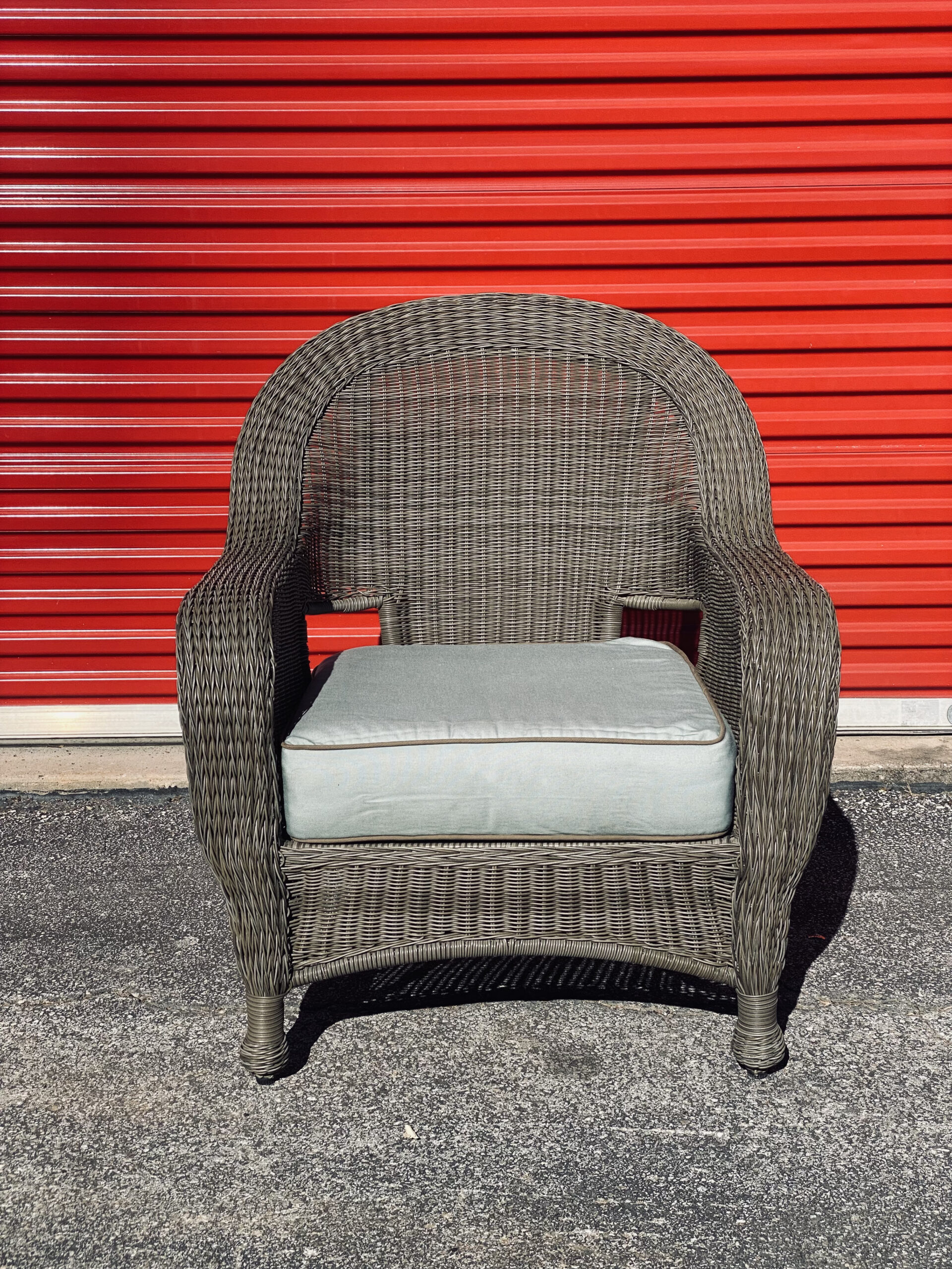 Inexpensive wicker online chairs